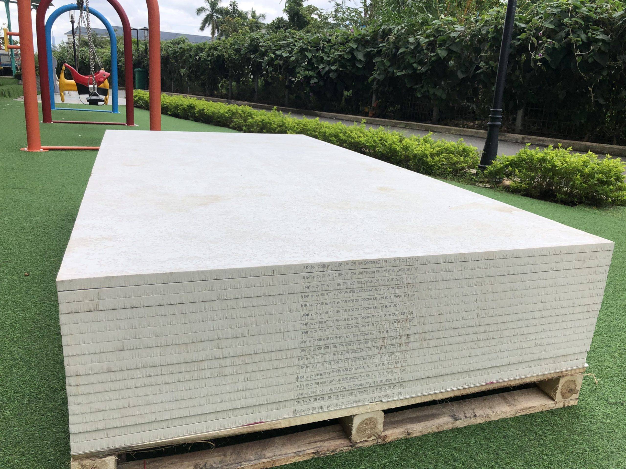 18mm Tấm xi măng Việt Nam giá rẻ ở đâu ,Tấm xi măng làm sàn 18mm khổ 1220 x 2440 ,tấm xi măng lót gác ,tấm xi măng lót sàn gác lửng ,tấm xi măng làm nhà nuôi yến ,tấm xi măng nhẹ ,tấm xi măng việt nam ,tấm xi măng rẻ nhất thị trường ,tấm trải sàn chống thấm ,tấm xi măng làm trần ,tấm xi măng làm vách ,xây trọ bằng tấm xi măng cemboard ,Báo giá tấm xi măng Duraflex ,Tấm xi măng Duraflex 18mm tại Kon Tum ,Tấm xi măng Duraflex 18mm tại Nha Trang