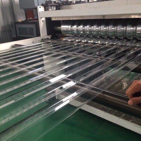 Giá Tấm lợp nhựa lấy sáng polycarbonate, Tôn poly 9 sóng vuông 1mm(1ly) 2 Poly sóng giá rẻ