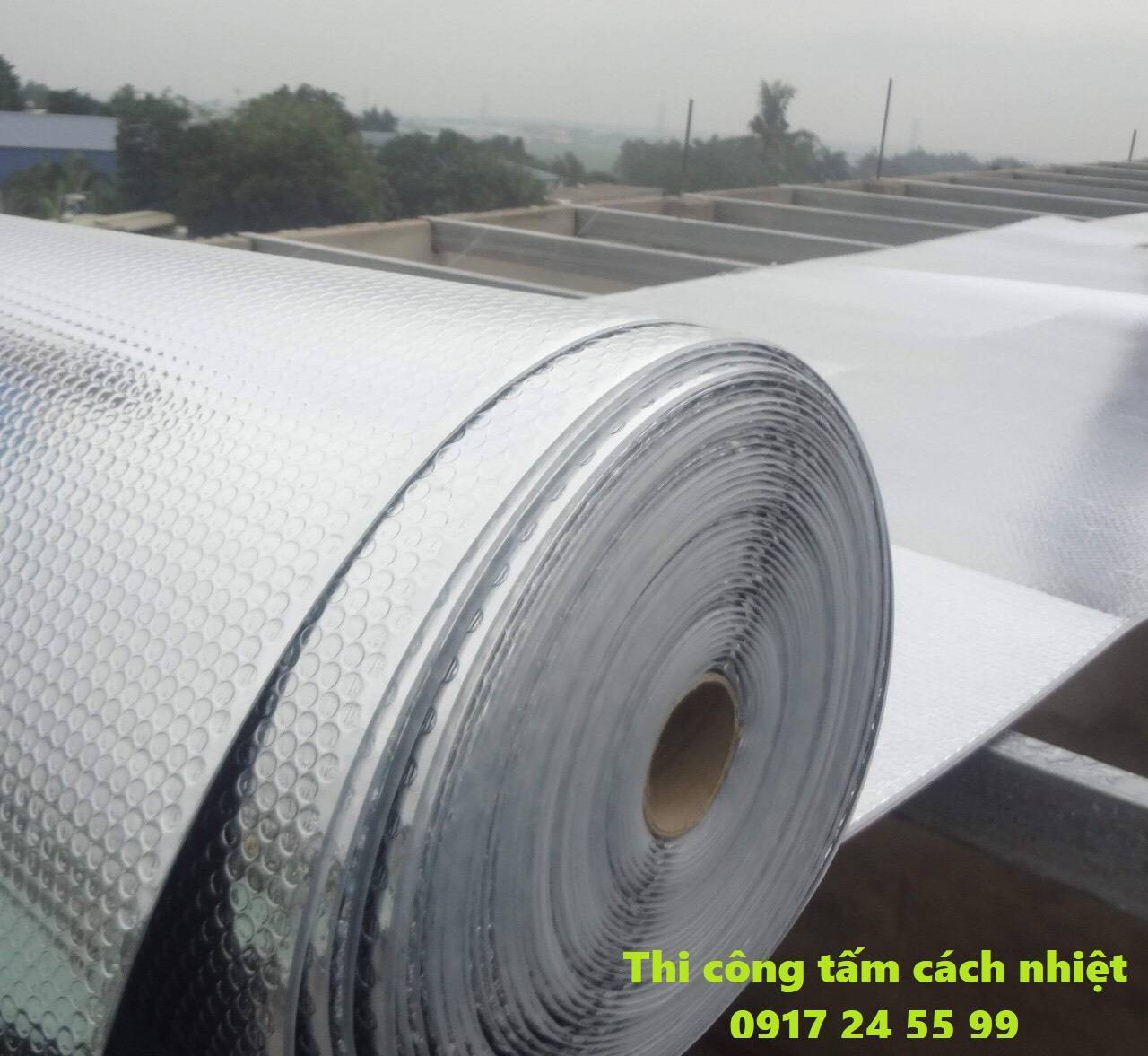 z3521340582394_d2b53694765b4a6804fb45eb7bd9ed15 thi công tấm cách nhiệt